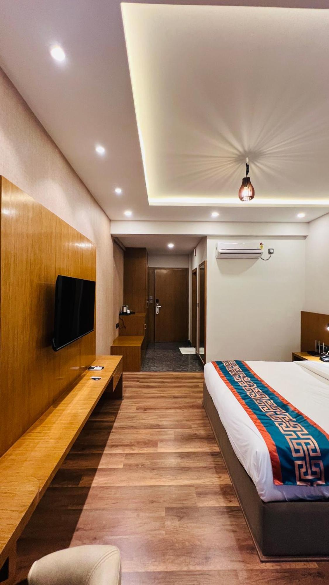 Hotel Aashraya Dod Jala Kültér fotó
